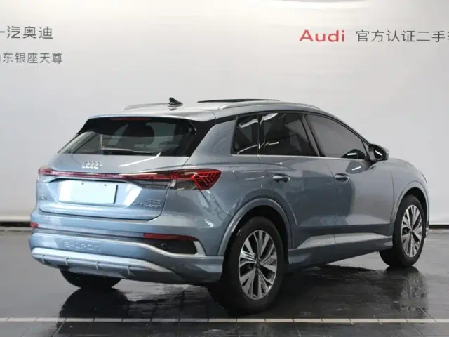 Audi Q4 e-tron — Фото автомобиля 5