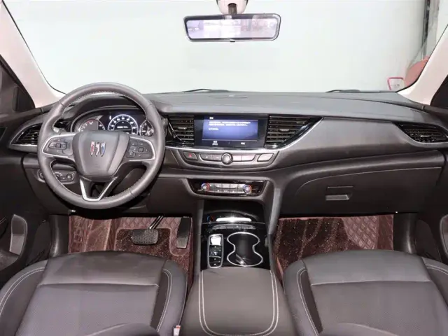 Buick Regal — Фото автомобиля 12