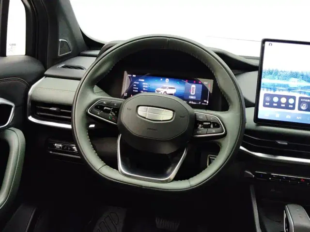 Geely Haoyue L — Фото автомобиля 14