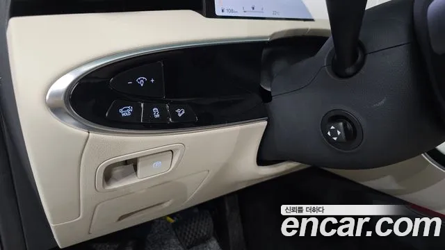 Genesis GV70 — Фото автомобиля 12