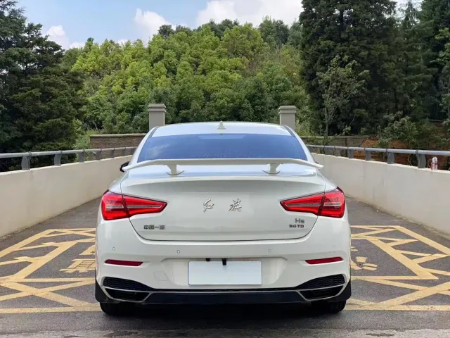 Hongqi H5 — Фото автомобиля 8