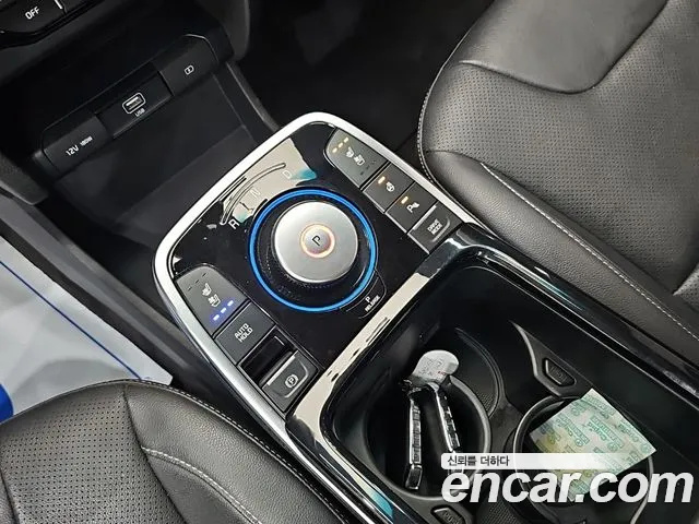 Kia Niro — Фото автомобиля 8