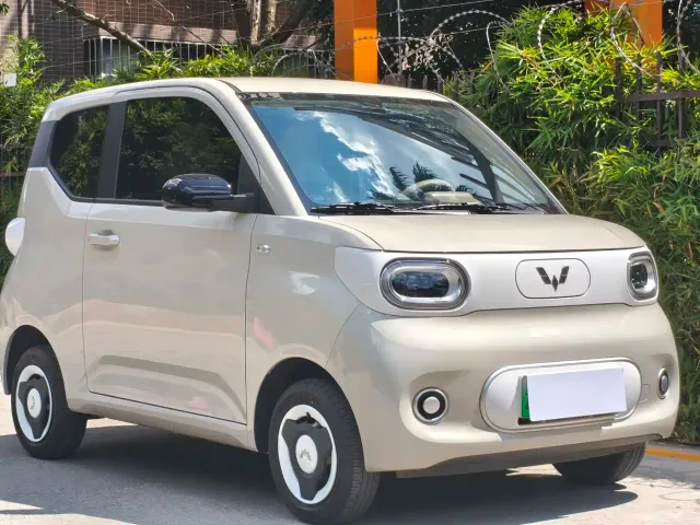 Wuling Motors Hongguang MINIEV 2024 3rd Generation 215km Youth Edition — Фото автомобиля 3