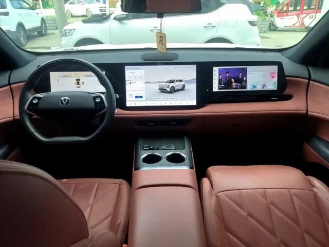 Changan CS75 Plus — Фото автомобиля 9