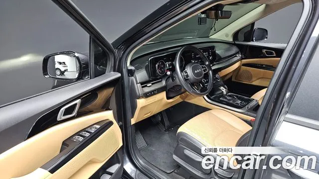 Kia Carnival Generation 4 — Фото автомобиля 12