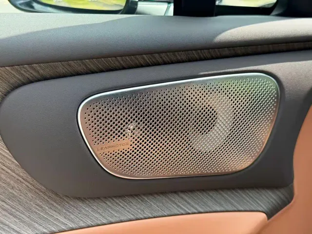 Leapmotor D Series — Фото автомобиля 19