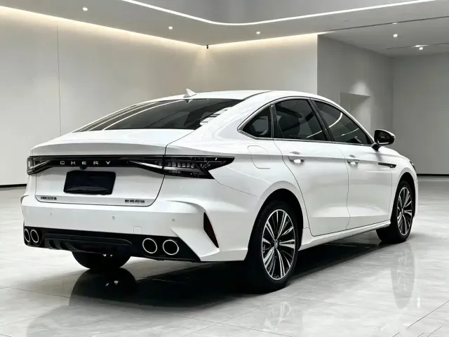Chery Arrizo 8 — Фото автомобиля 10