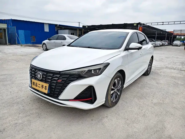 Changan Eado — Фото автомобиля 3