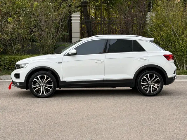 Volkswagen T-Roc — Фото автомобиля 11