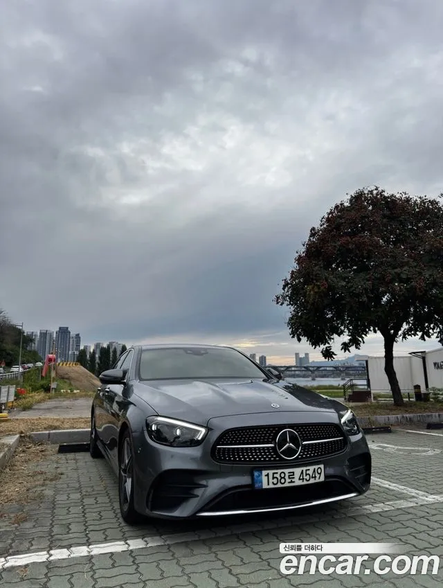 Фотография автомобиля — Mercedes-Benz E-Class W213