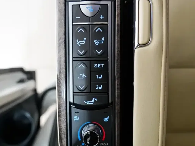 Toyota Vellfire — Фото автомобиля 16