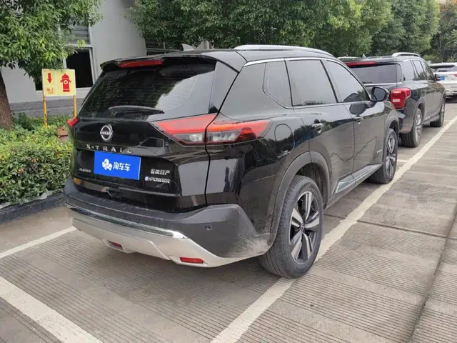 Nissan X-Trail — Фото автомобиля 3