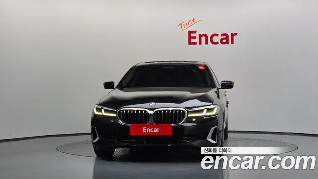 BMW 5-Series — Фото автомобиля 2