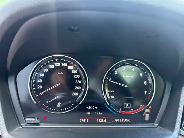 BMW X1 — Фото автомобиля 4
