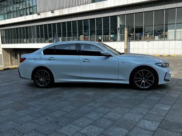 BMW 3 Series — Фото автомобиля 4
