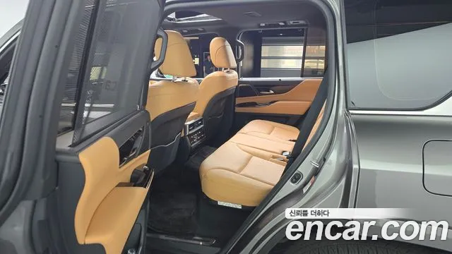 Lexus LX — Фото автомобиля 11