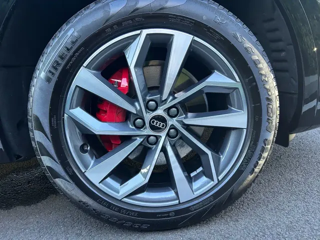 Audi Q5L — Фото автомобиля 12