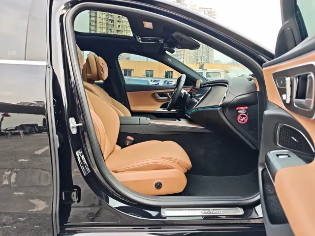 Mercedes-Benz E-Class — Фото автомобиля 13