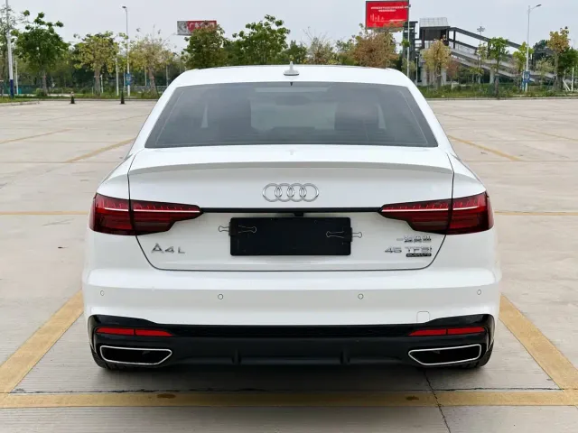 Audi A4L — Фото автомобиля 10
