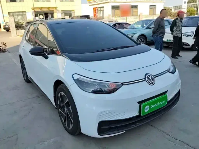 Volkswagen ID.3 — Фото автомобиля 3