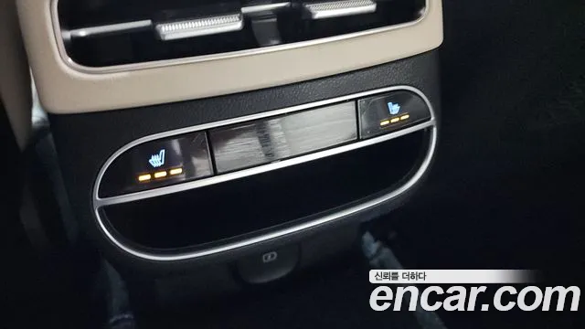 Genesis GV70 2.5T Бензин AWD — Фото автомобиля 2