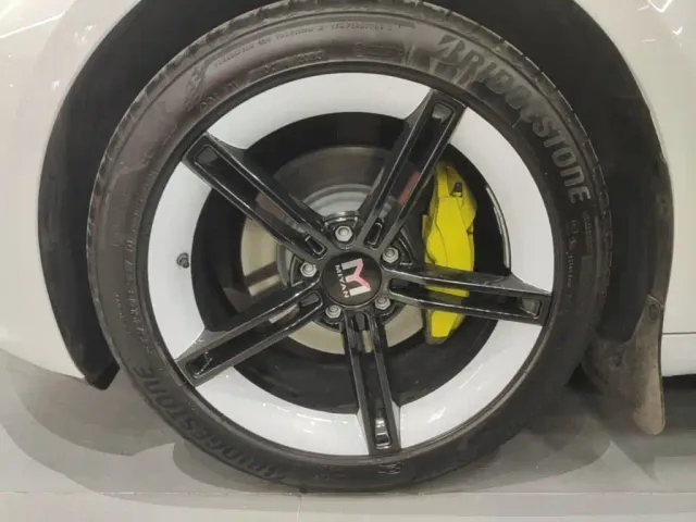 Tesla Model 3 — Фото автомобиля 22
