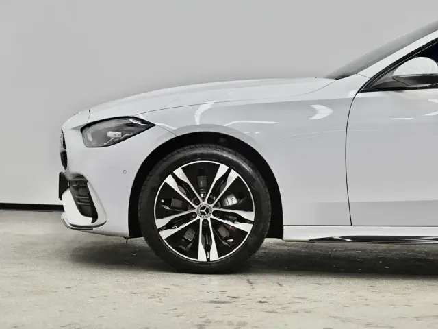 Mercedes-Benz C-Class — Фото автомобиля 22