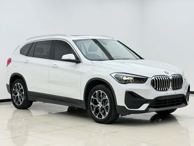 BMW X1 — Фото автомобиля 2