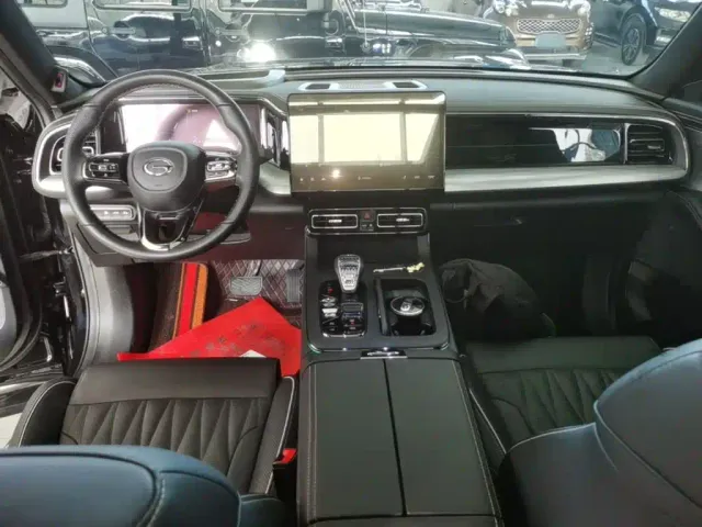 GAC Trumpchi GS8 — Фото автомобиля 9
