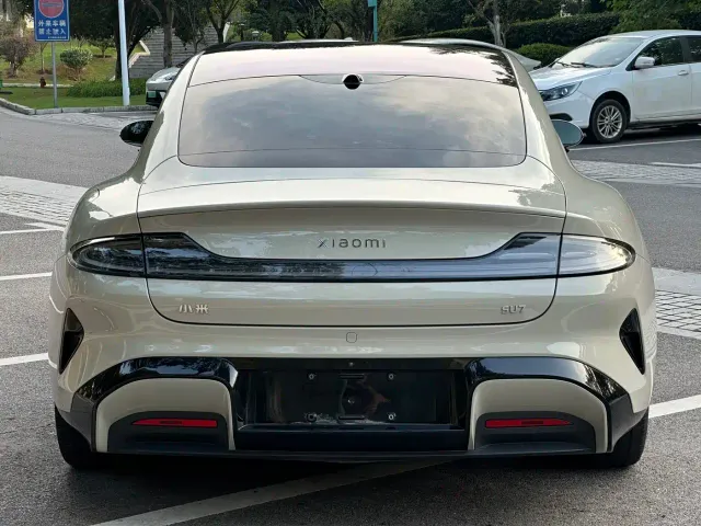 Xiaomi SU7 — Фото автомобиля 5