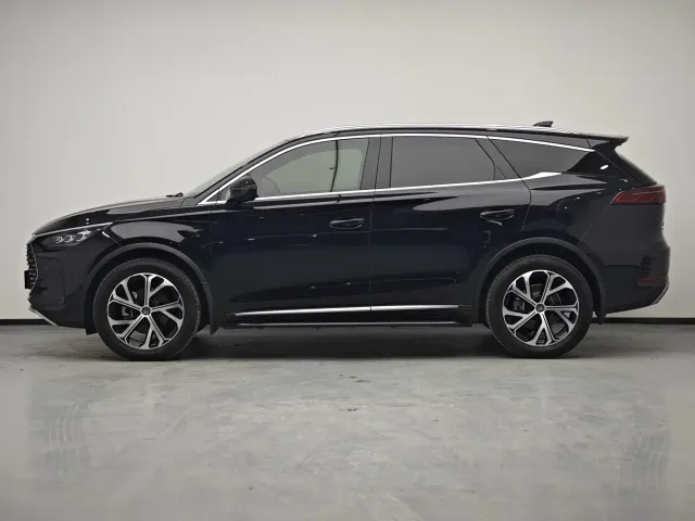 BYD Tang — Фото автомобиля 12