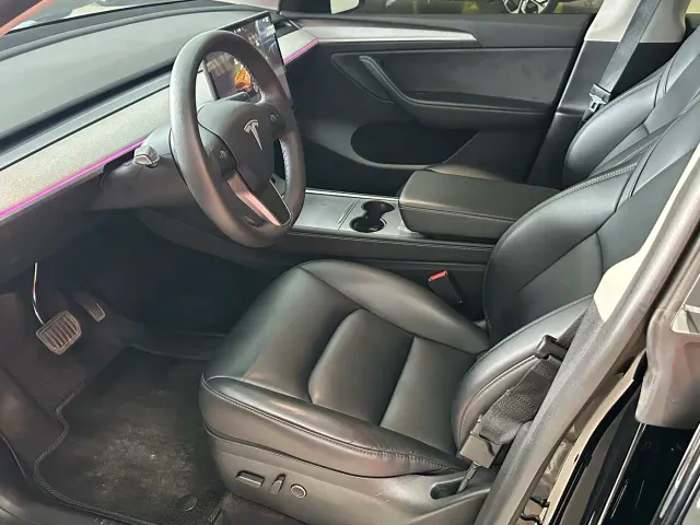 Tesla Model Y — Фото автомобиля 9