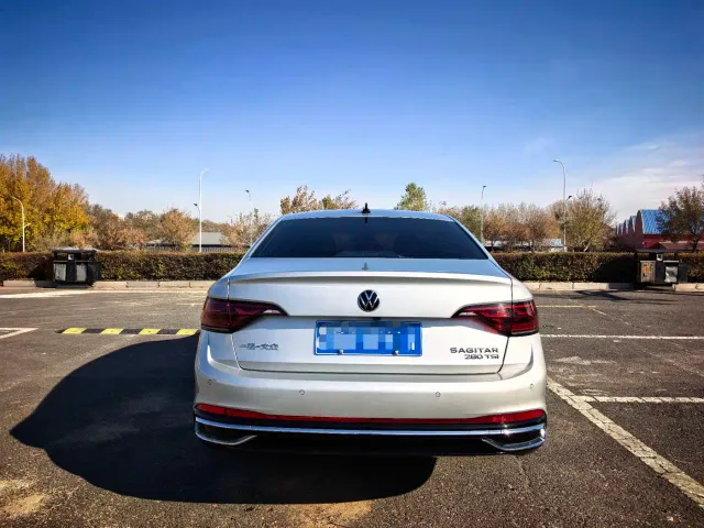 Volkswagen Sagitar — Фото автомобиля 5