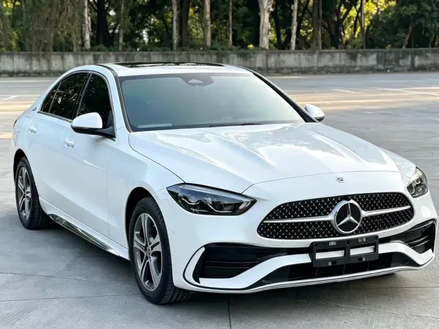 Mercedes-Benz C-Class — Фото автомобиля 3