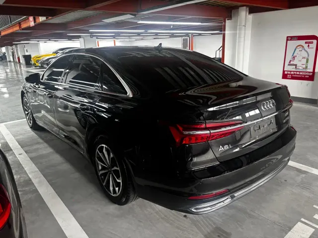 Audi A6L — Фото автомобиля 18