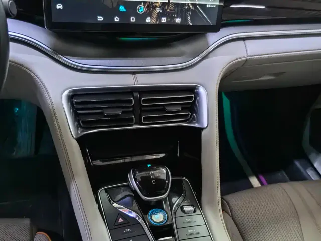 BYD Song PLUS — Фото автомобиля 11