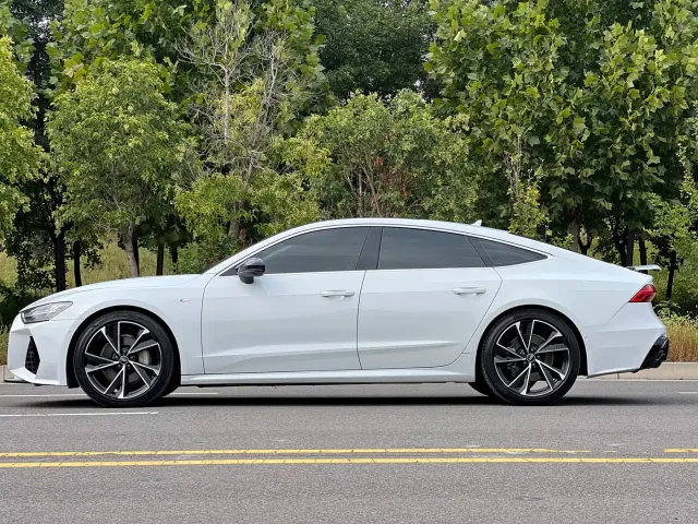 Audi Audi A7 2022 45 TFSI Premium Selection — Фото автомобиля 4