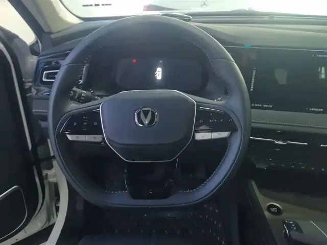 Changan X7 Plus — Фото автомобиля 10