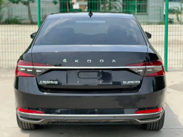 Skoda Superb — Фото автомобиля 8
