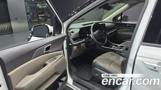Kia Carnival Generation 4 — Фото автомобиля 15