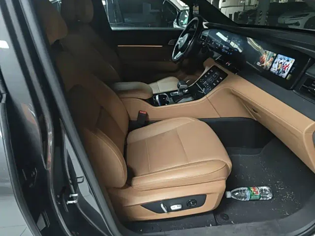 Li Auto ONE — Фото автомобиля 24