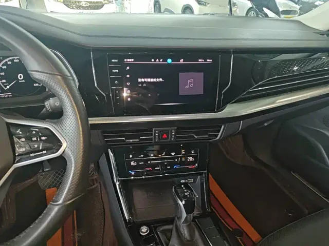 Volkswagen Passat — Фото автомобиля 12