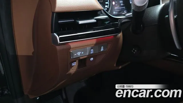 Genesis G80 Бензин 2.5 турбо AWD — Фото автомобиля 23