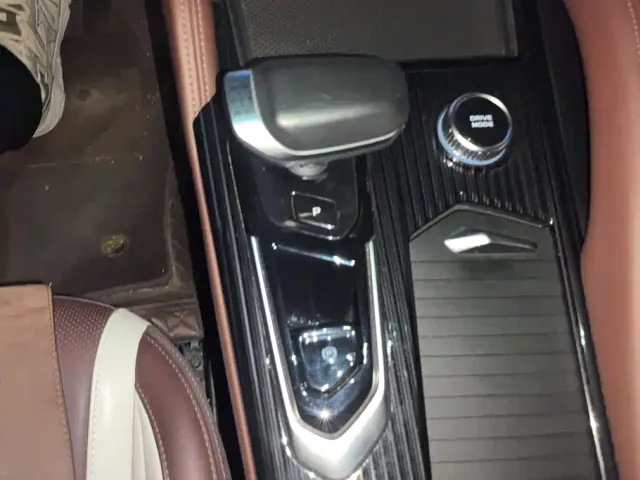 Geely Xingyue L — Фото автомобиля 16