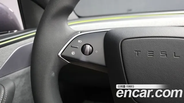 Tesla Model Y — Фото автомобиля 25