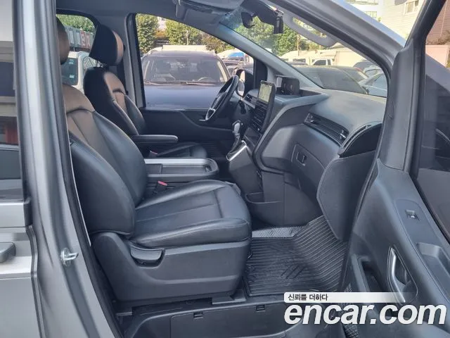 Hyundai Staria — Фото автомобиля 12