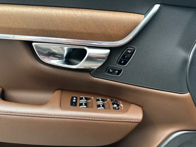 Volvo S90 — Фото автомобиля 15
