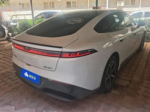 Dongfeng eπ 007 — Фото автомобиля 3