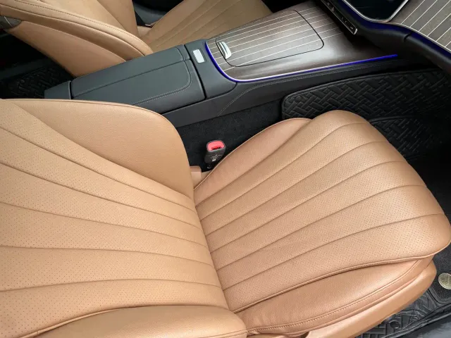 Mercedes-Benz E-Class — Фото автомобиля 21