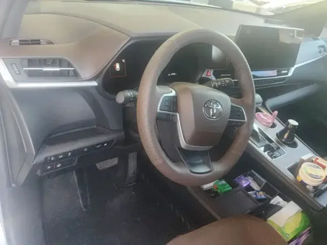 Toyota Granvia — Фото автомобиля 12